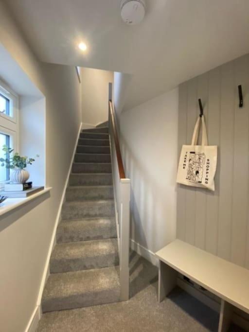 New Modern Studio Apartment Near To City Centre Salisbury Luaran gambar